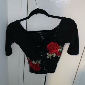 Cute rose top/never worn